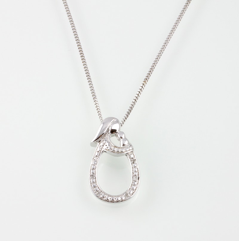 KLENOTA | Madonna pendant with diamonds | Pendants Diamonds | Jewellery ...